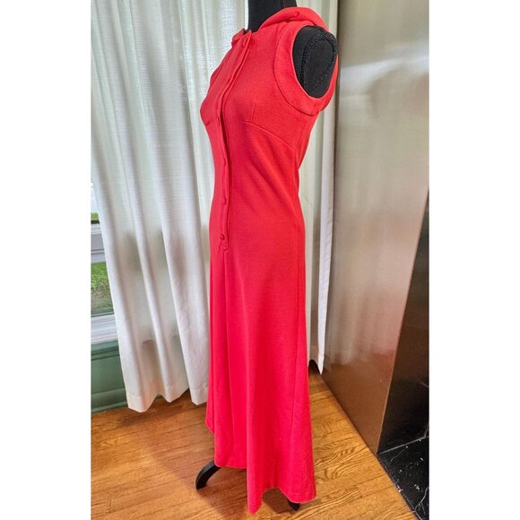 Vintage 1960s maxi dress, warm cherry red, Mod minimalist, hooded gown - Picture 4 of 9